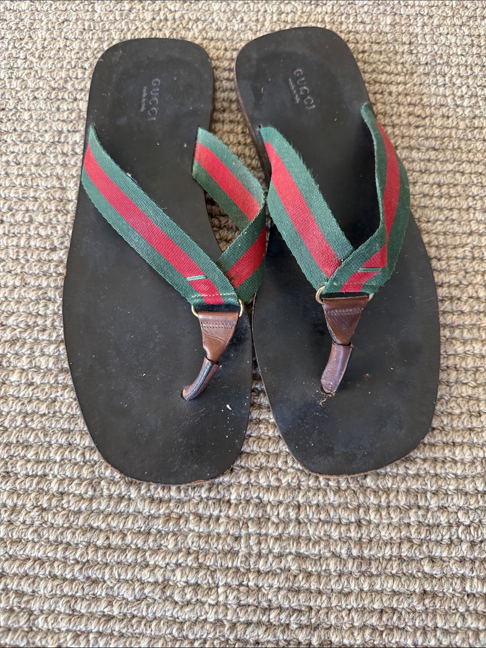 Gucci Green and Red Stripe Leather-Trim Flip Sandals ( as is condition ) size 40